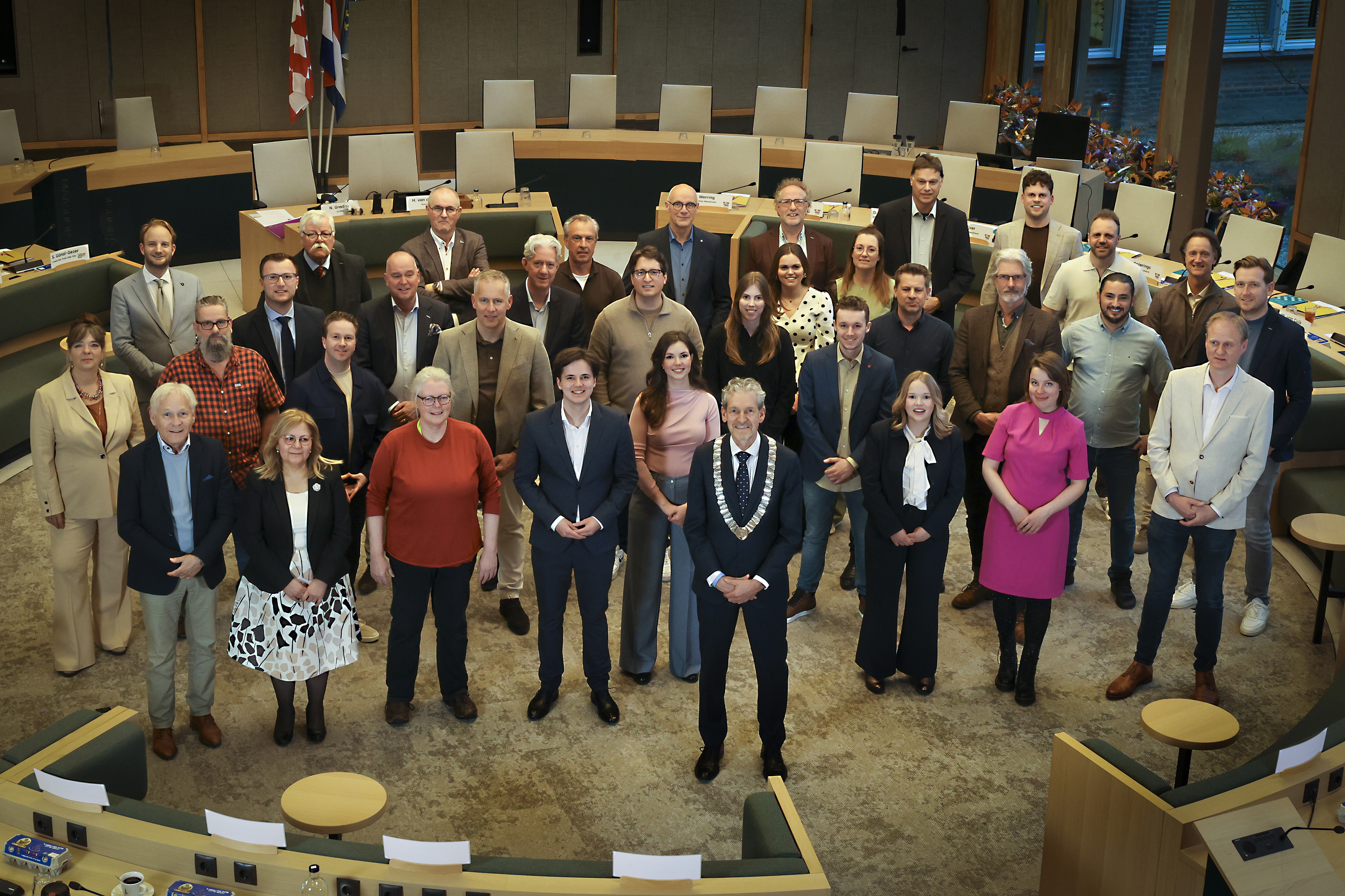 Op de foto staat de gemeenteraad van Maashorst 2026-2030